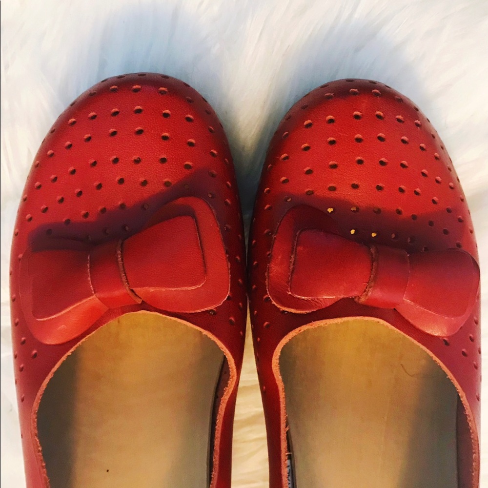 Amazing Swedish Hasbeens Bow Clogs